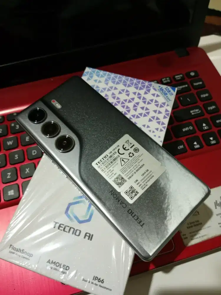 Tecno Camon 40 8/128GB mulus pemakaian 1 bulan