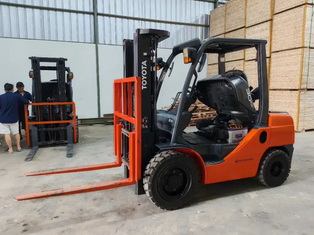 Forklift Operator