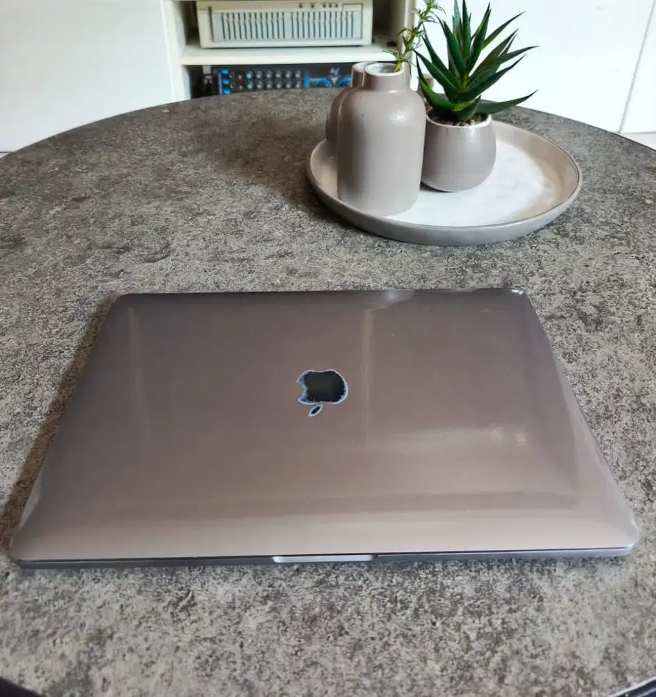 Macbook Pro 13” 2018 Corei7 16GB 1000Gb Grey