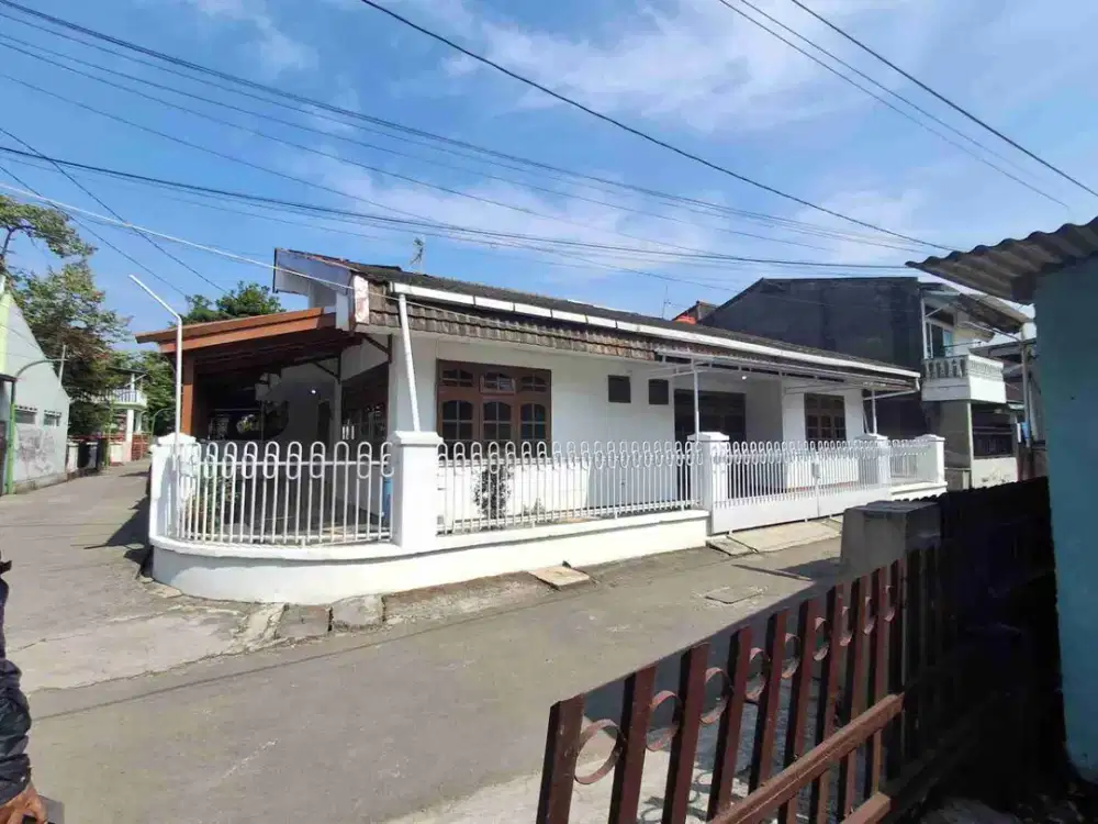 Jual Cepat Rumah besar ex dokter jl kampus Kiara condong 214/220 1,9 M nego