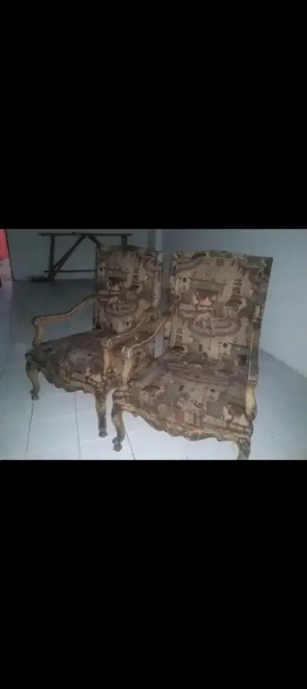 Dijual Murah 1 Pasang Kursi Sofa+ Meja Bundar
