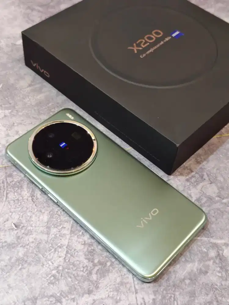 VIVO X200 12/256 Like New