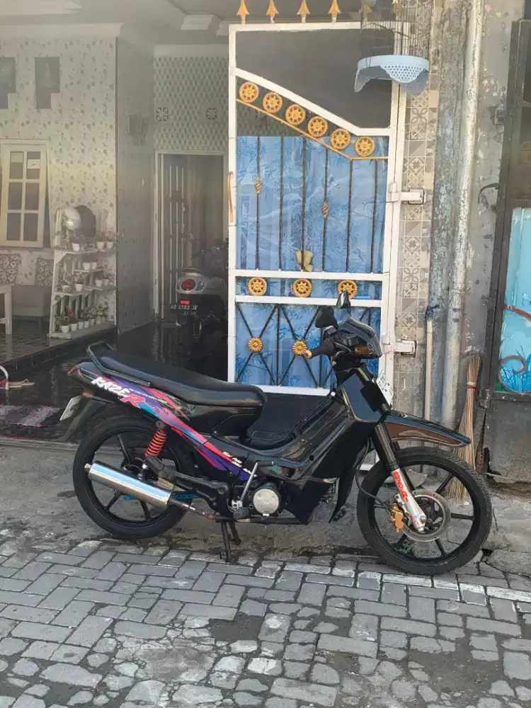 Di Jual kaze R 1997 motor kelangenan