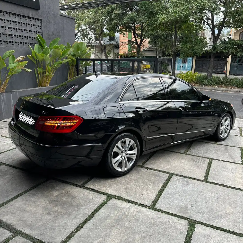 Mercedes-Benz E250 Avantgarde 2010 Bensin