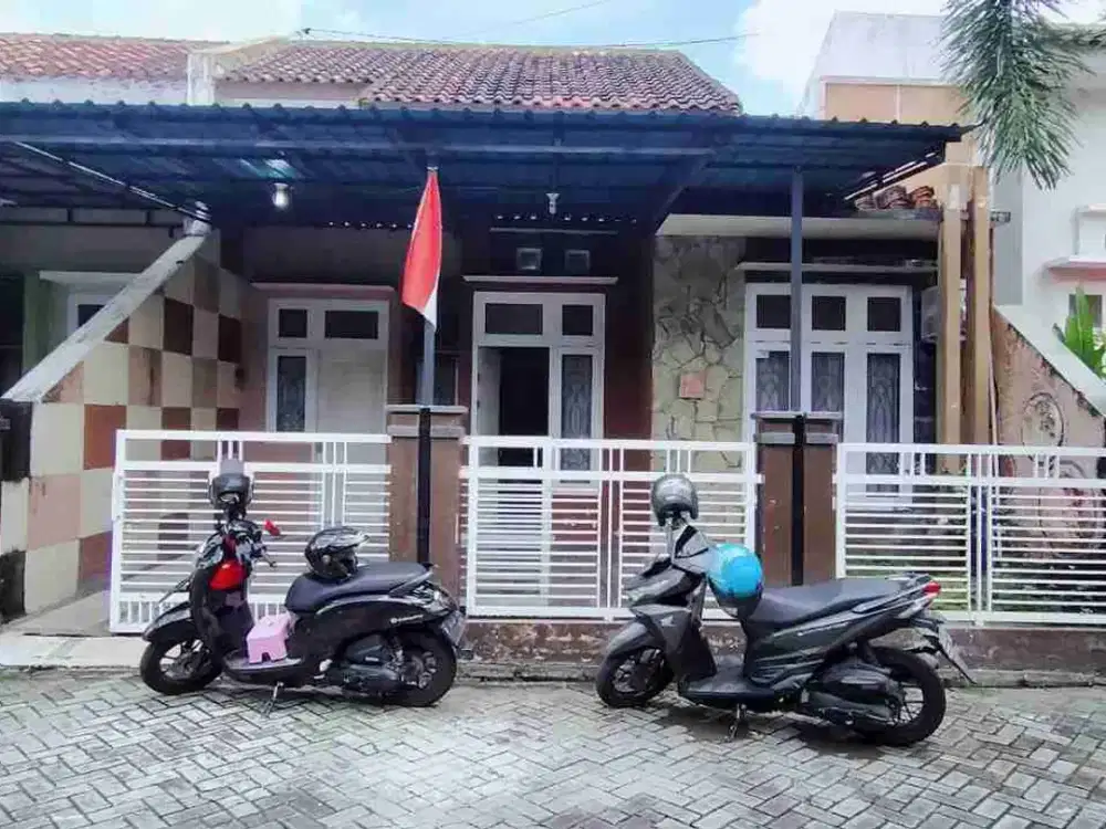 DISEWAKAN RUMAH FULL PERABOTAN GARDENIA BANYUWANGI