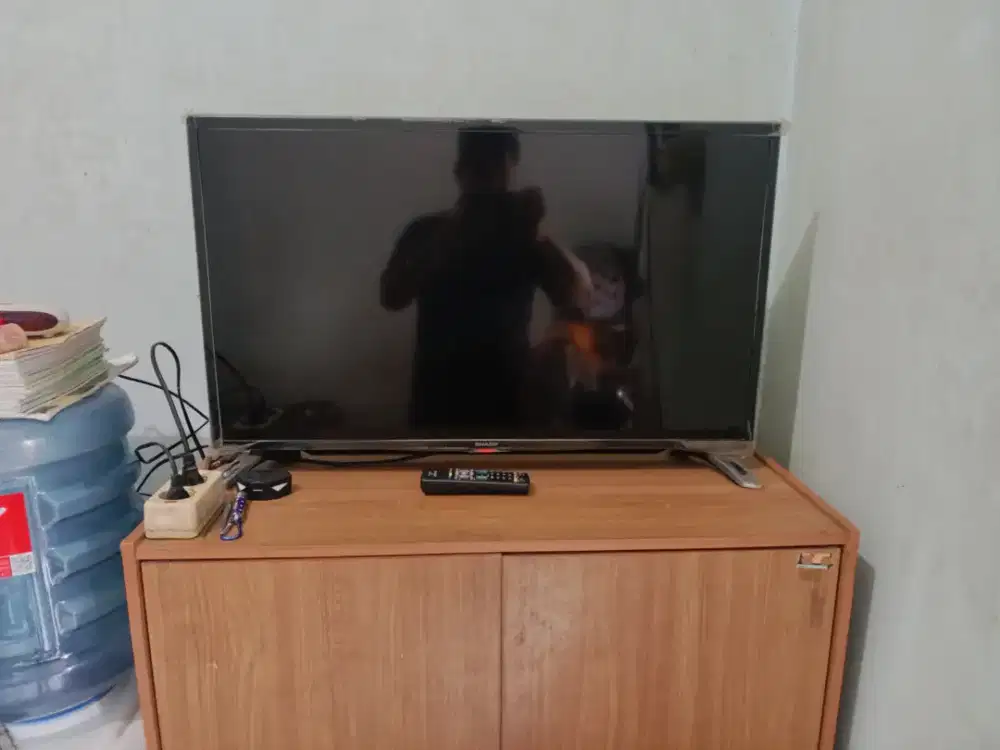 HRGA:1.1NET PAS,TV LED SHARP DIGITAL 32IN NO MINUS LOKASI PANAM