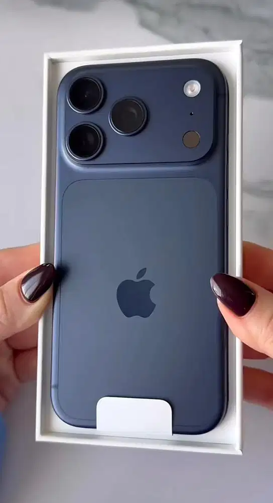 PREE ORDER IPHONE 17 SERIES