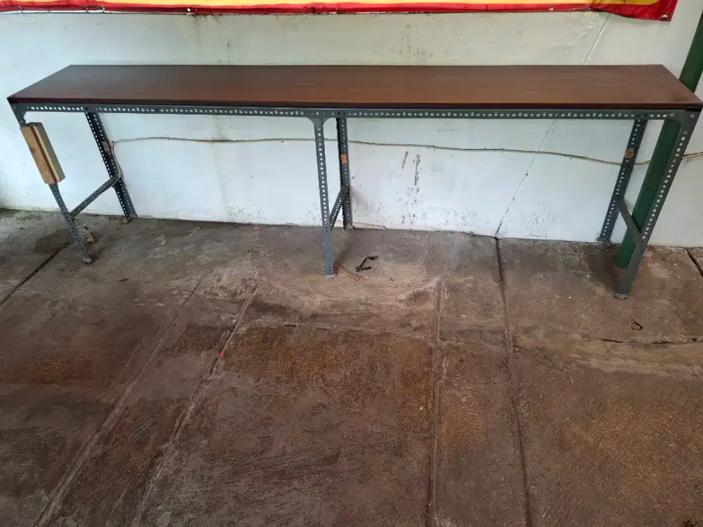 Meja Panjang Besi Siku