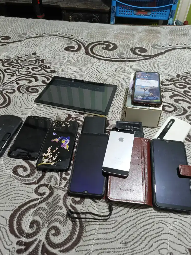 Di jual HP dan Tablet borongan beserta power bank