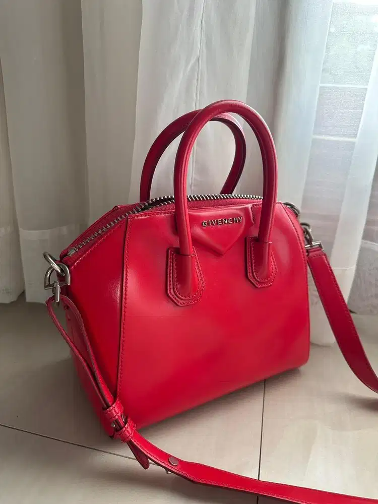 GIVENCHY BAG RED