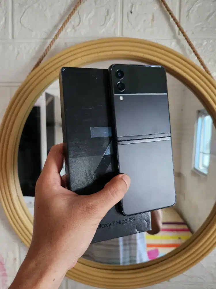 Samsung Z Flip 3 5G 256gb Black Resmi ex.sein (-garis sehelai)