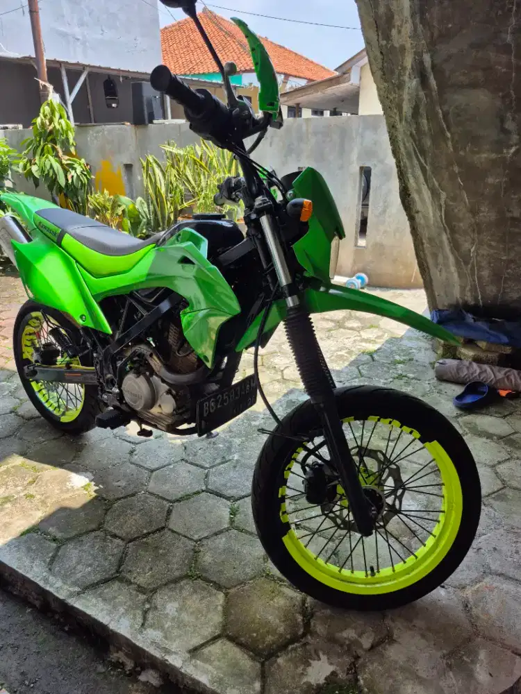 Jual kawasaki klx 150 tahun 2019 kondisi juos