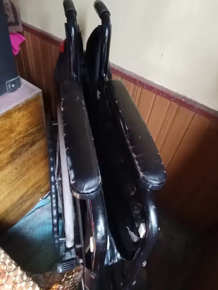 Jual kursi roda seadanya