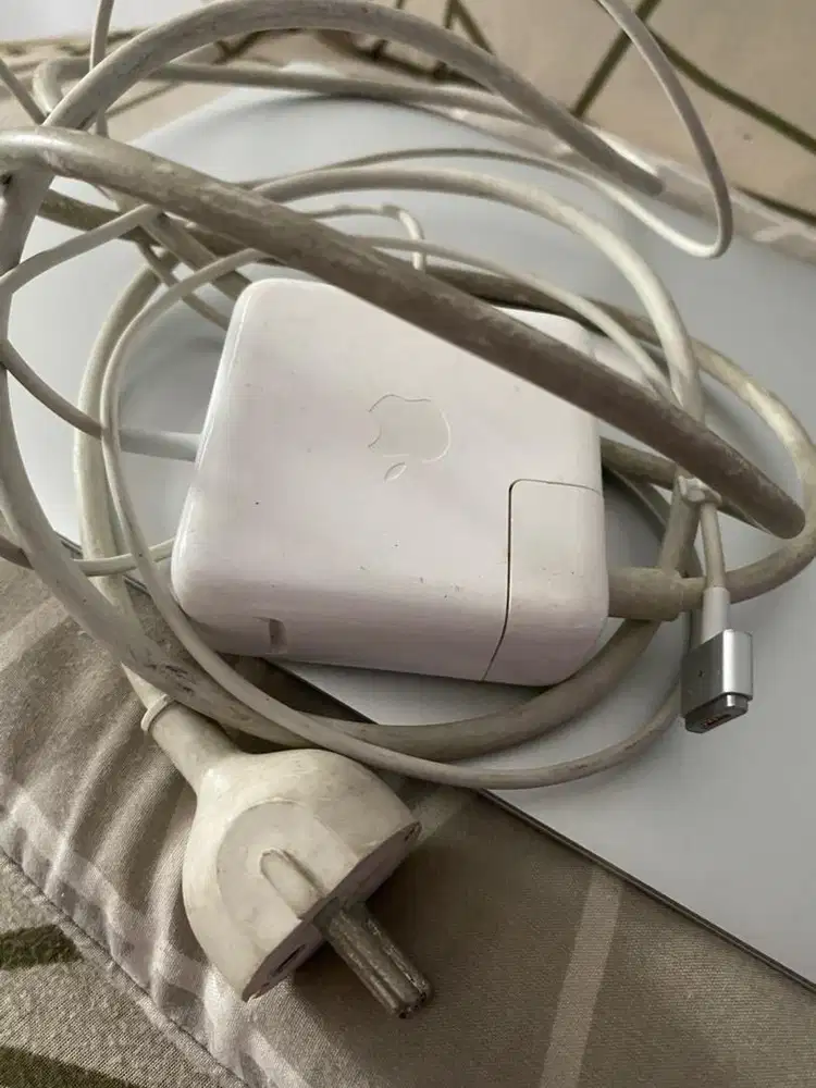 Jual Macbook air 2017 second