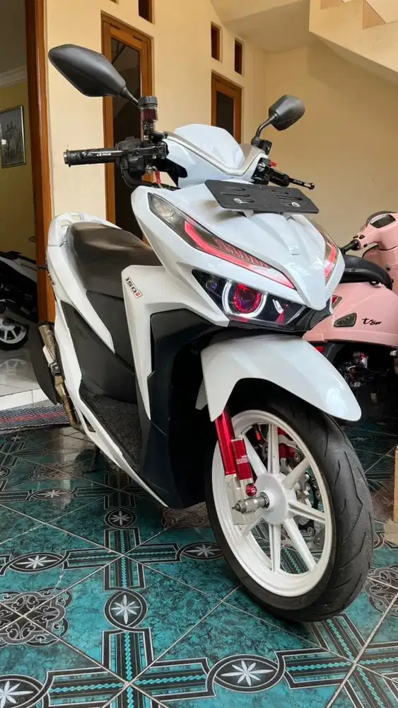 Vario 150 LED New 2018