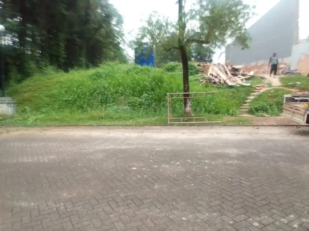 Dijual tanah kavling di perumahan Raffles hills