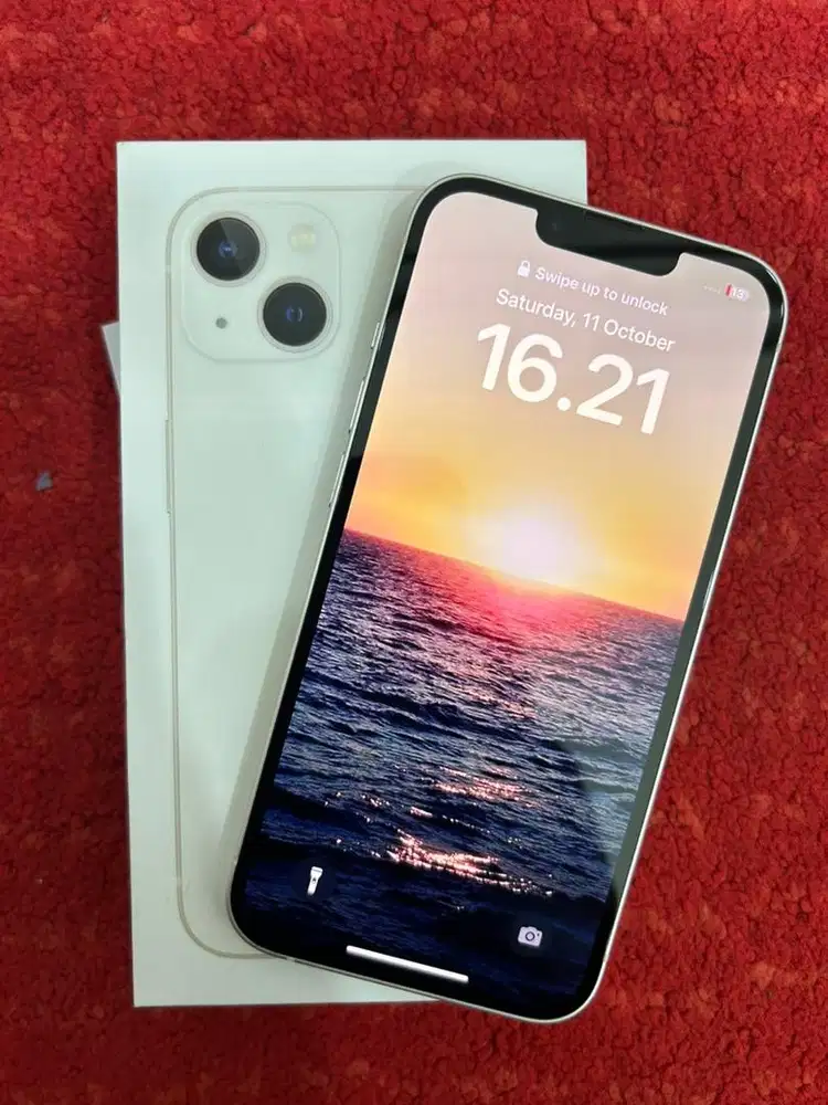 Iphone 13 white