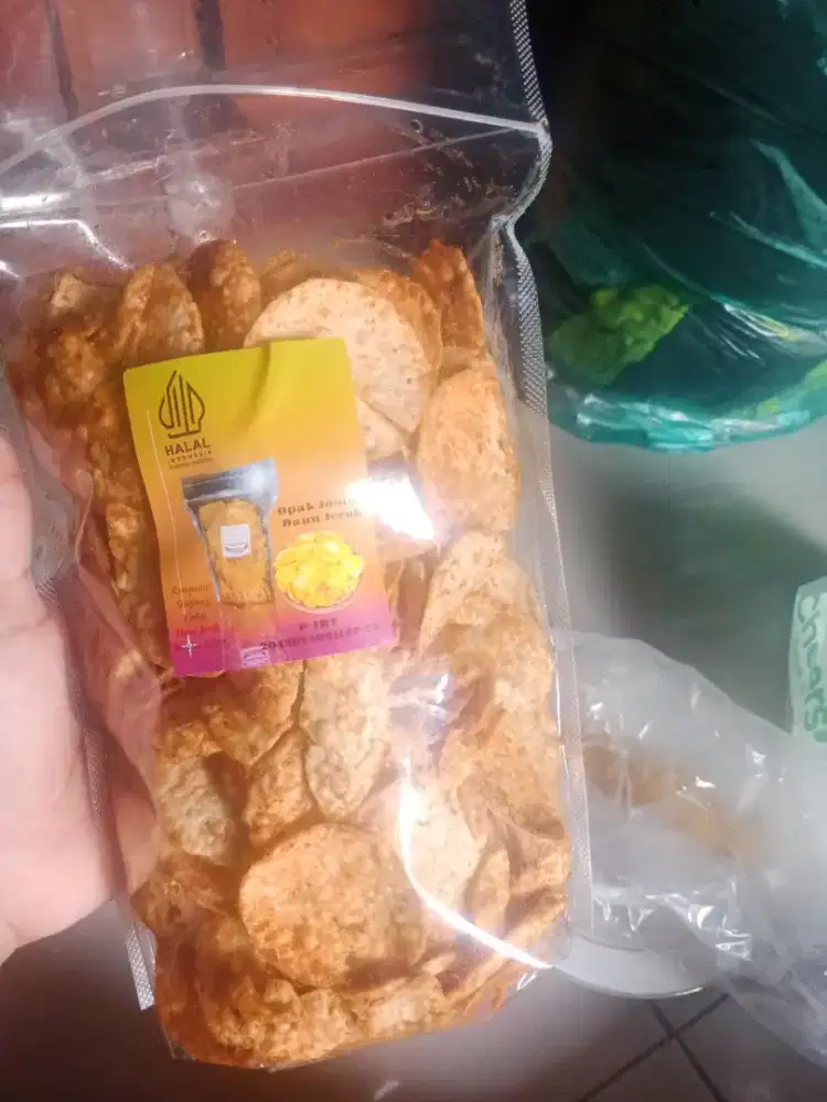 Makanan cemilan enak
