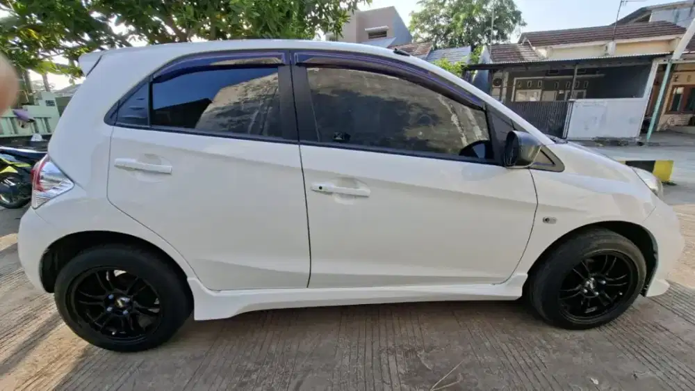 jual honda brio 2014