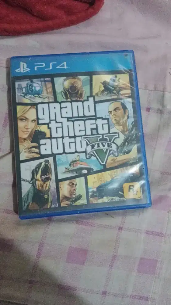 Kaset ps4 gta V