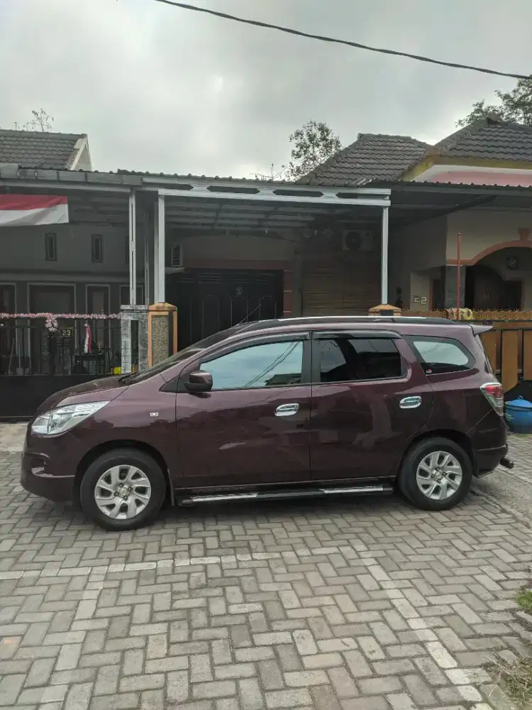 Chevrolet Spin LTZ tahun 2013 M/t