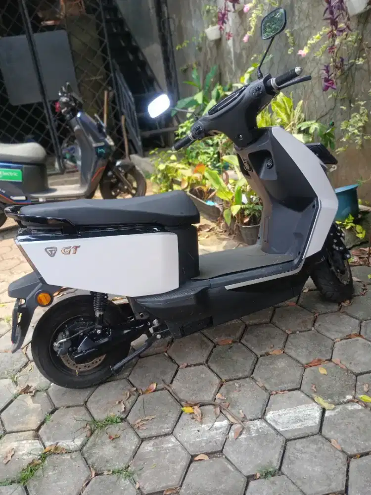 Motor listrik uwinfly greentech gt hurricane