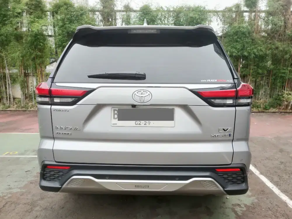 Toyota Innova Zenix V Hybrid Modelista 2023
