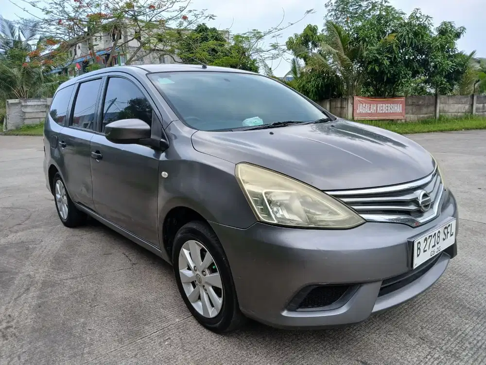 Nissan Grand livina 2015 Bensin