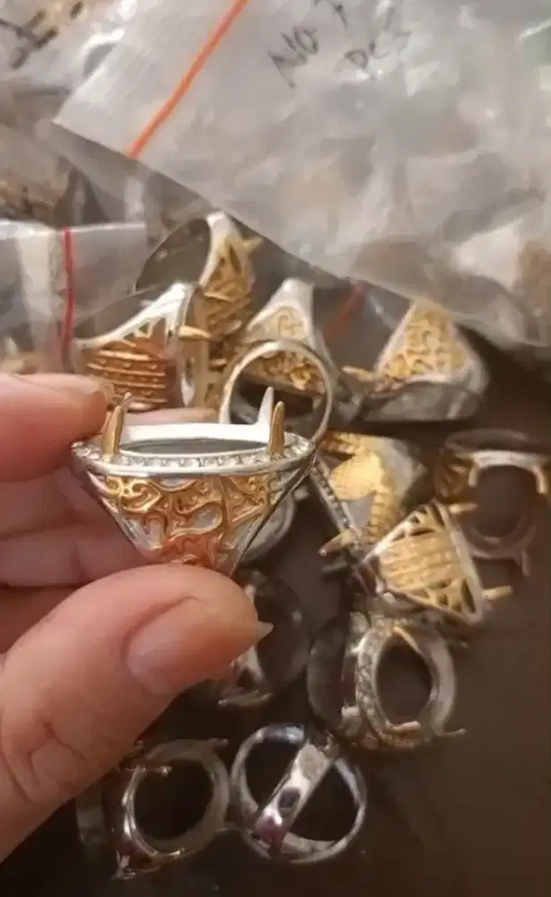 Dijual cincin perak buat batu permata atau akik
