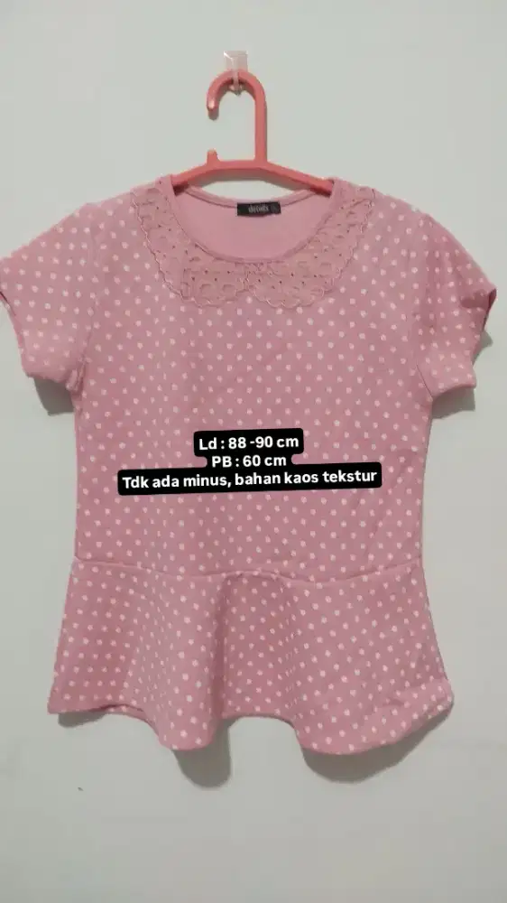 Kaos pink peplum