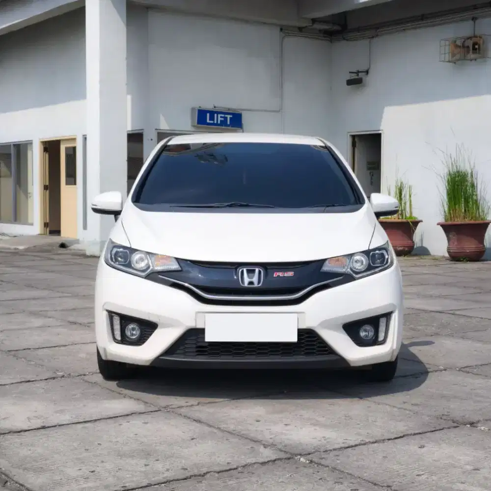 HONDA JAZZ RS 2016 PUTIH