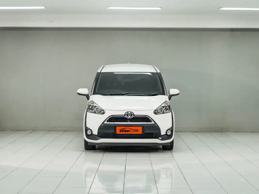 TOYOTA SIENTA V 1.5 AT TAHUN 2017