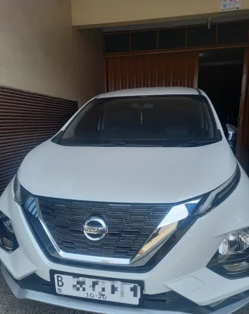 Nissan Livina VL AT 2020