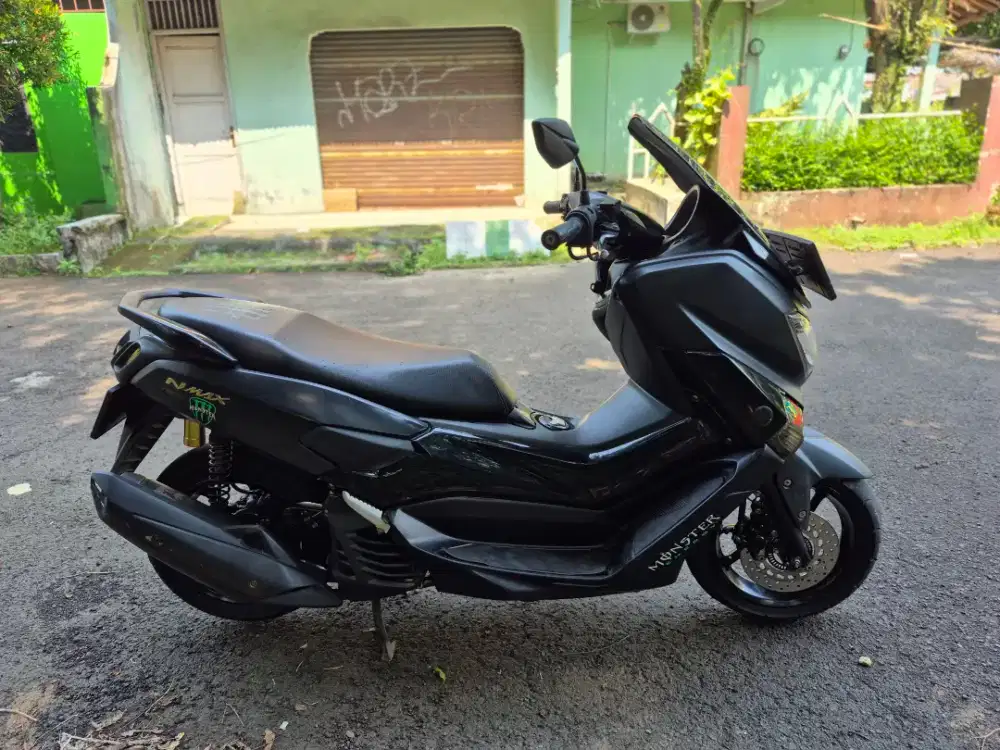 Dijual Yamaha nmax tahun 2018 pajak hidup panjang mesin bagus