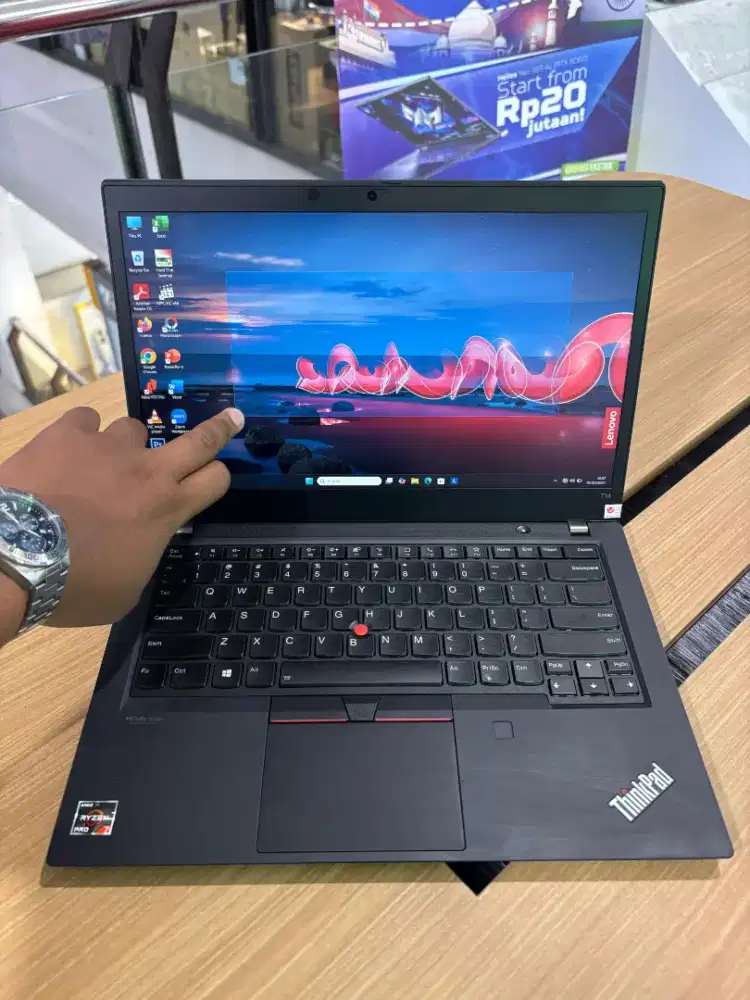 Lenovo Thinkpad T14 Touchscreen Amd Ryzen 7-5850U Ram 16GB Ssd 256GB
