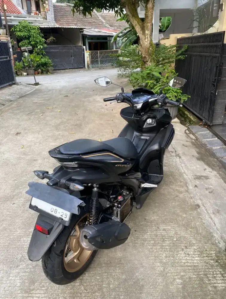YAMAHA AEROX S HITAM 2019