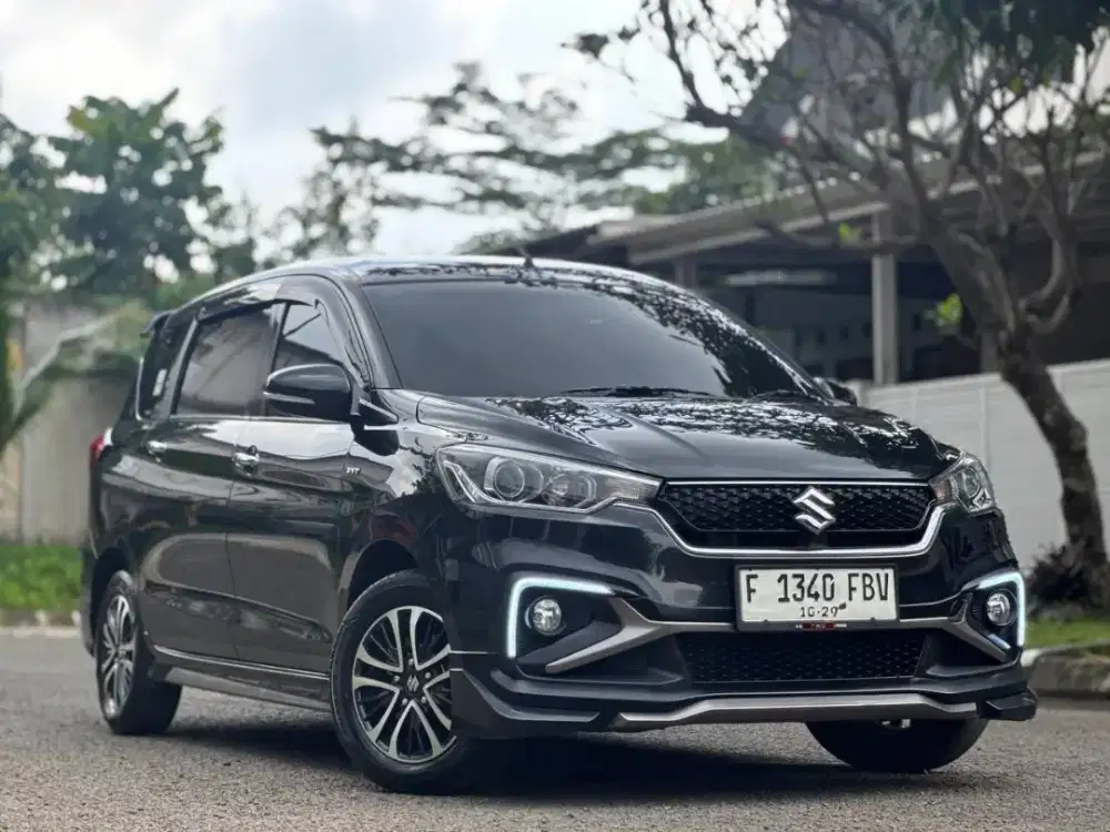 Suzuki Ertiga Gx Hybrid AT Hitam 2024