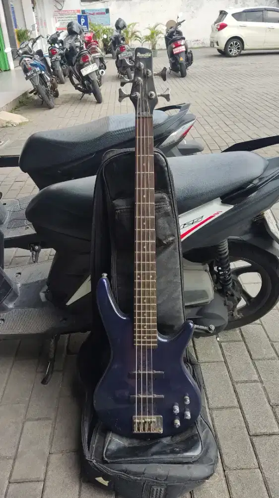 Ibanez Gio Soundgear 5 Strings