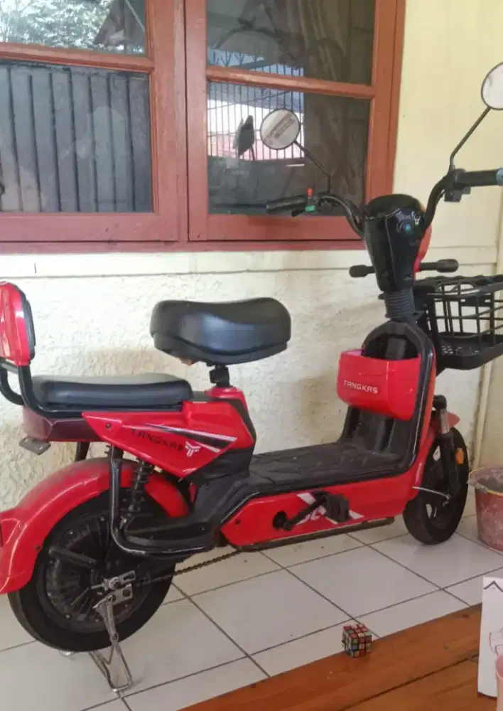 Jual sepeda listrik tangkas, new SL 7 merah baru 2 tahun