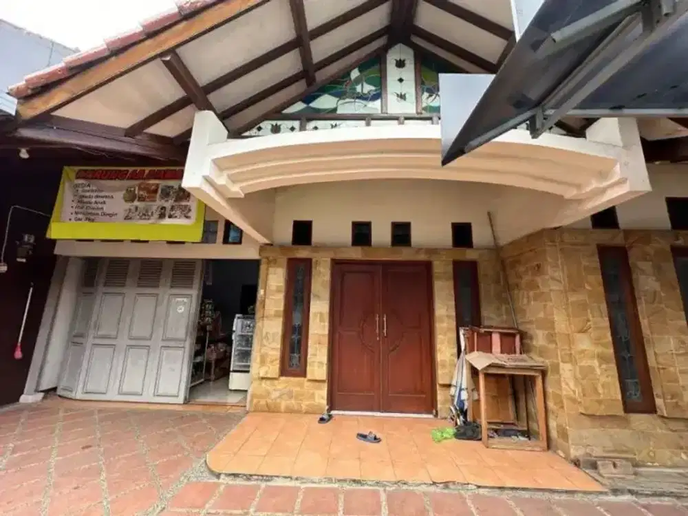 Sarimadu sayap pasteur dekat Maranatha University