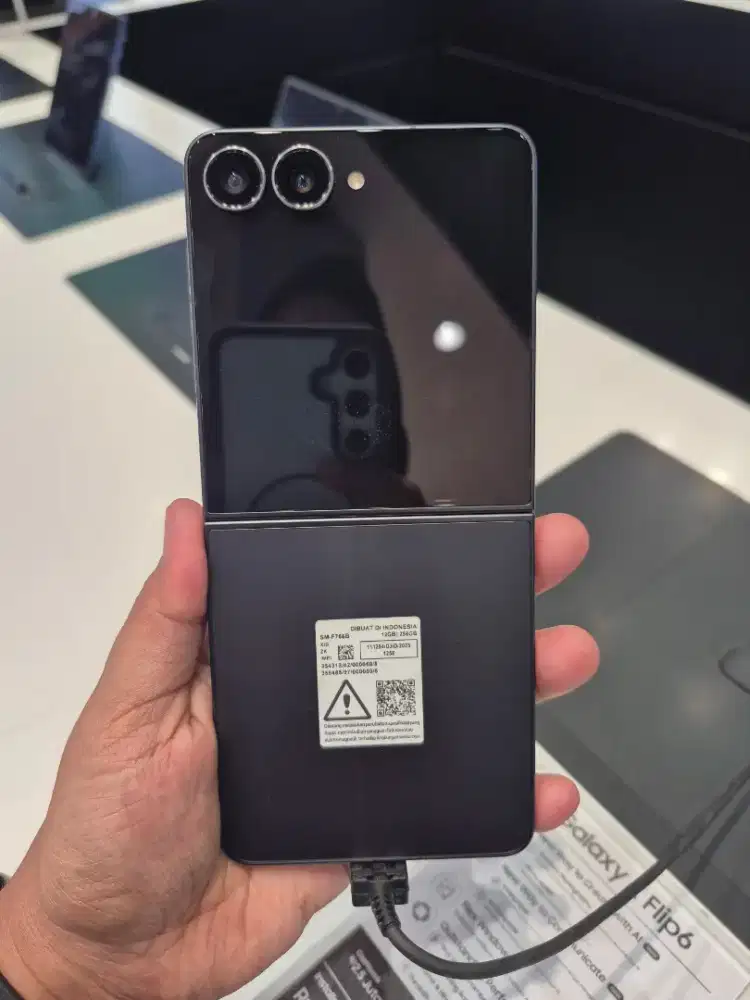 SAMSUNG GALAXY Z FLIP7 PROMO CICILAN BUNGA 0% DAN GRATIS 2X ANGSURAN
