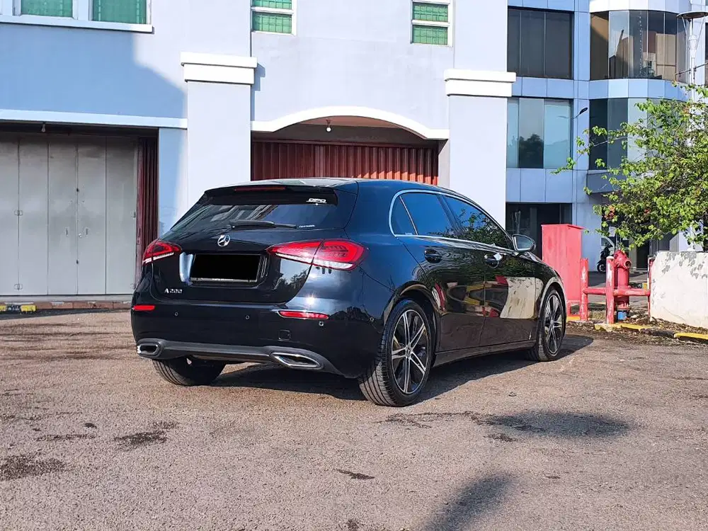 HatchBack Tax=2026 Ganjil KM=4k Mercedes Benz A 200 2021 nik 2020 mbux