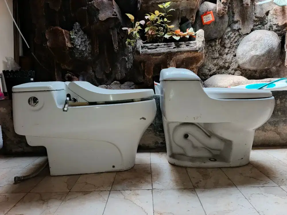 Dijual closed duduk TOTO CW825J dan RENOVO