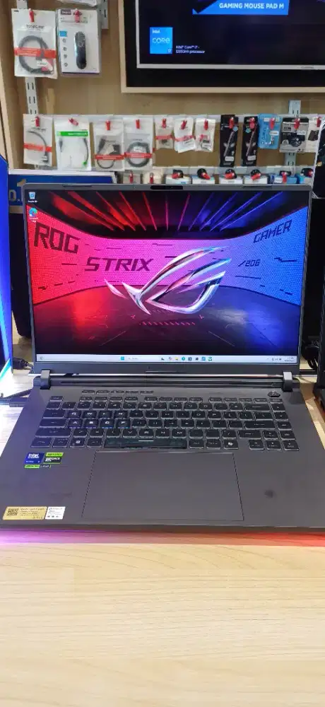 ROG STRIX G16 setiap pembelian laptop berhadiah motor