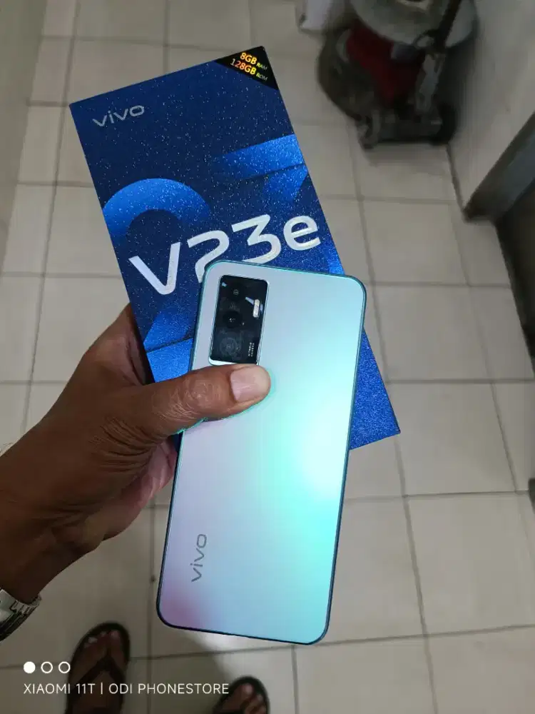 Vivo v23e 8/128 mulus 97% dan lengkap semua bawaan aslinya