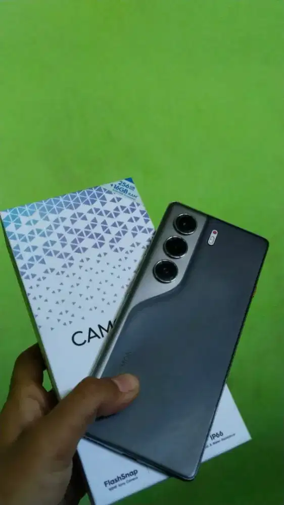 Tecno camon 40 ram 8/256 fullset, no minus, baru 2 bulanan