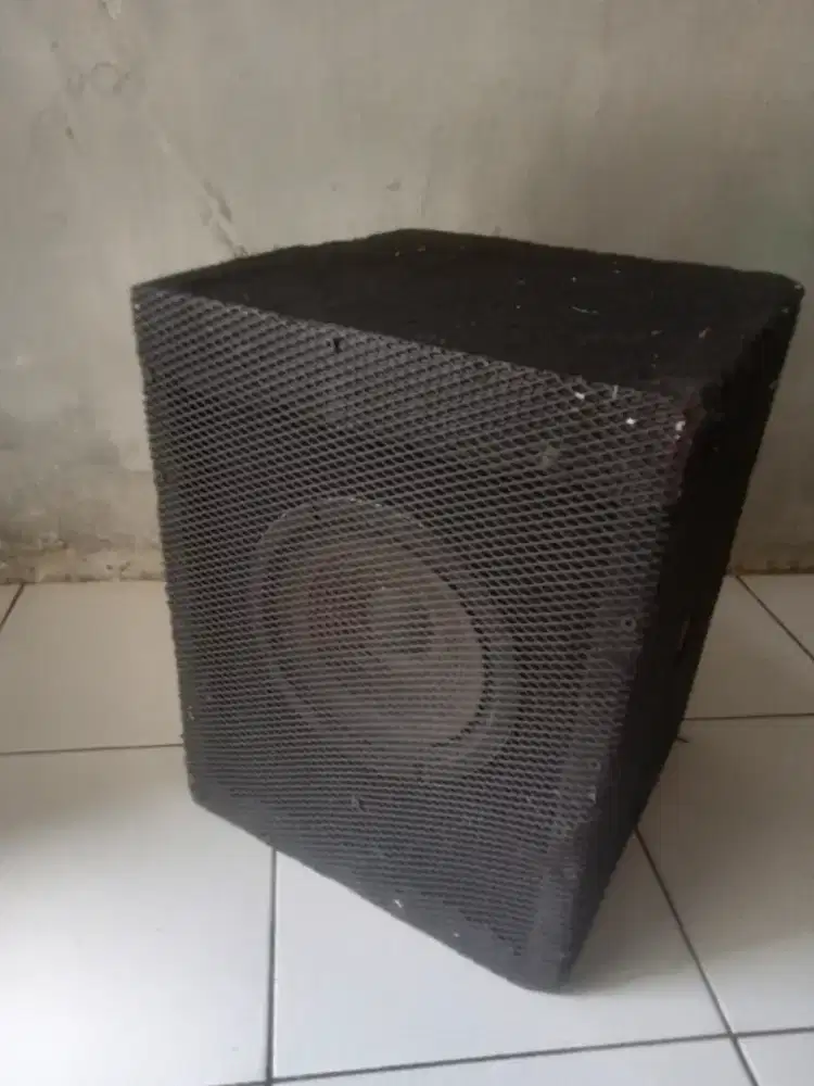 Sepeker  pasif bahan triplek