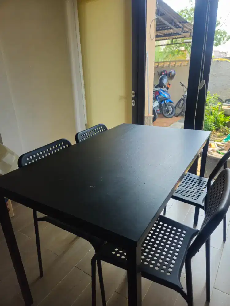 Meja makan set (4 kursi) - ikea sandsberg