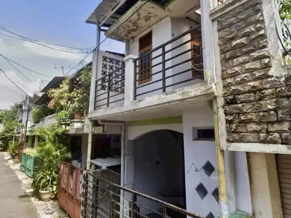 Rumah 2 Lantai Jalan 2 Mobil di Perumkar Pondok Kelapa