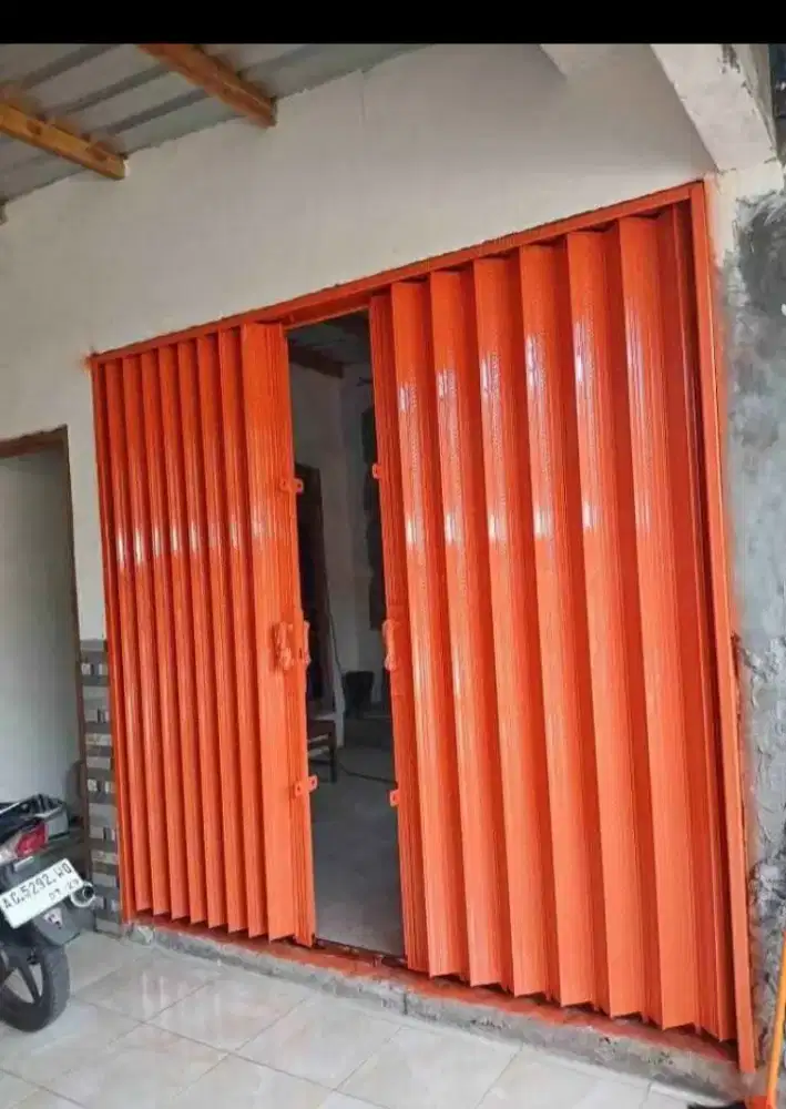 Menerima pembuatan pintu folding gate rolling door